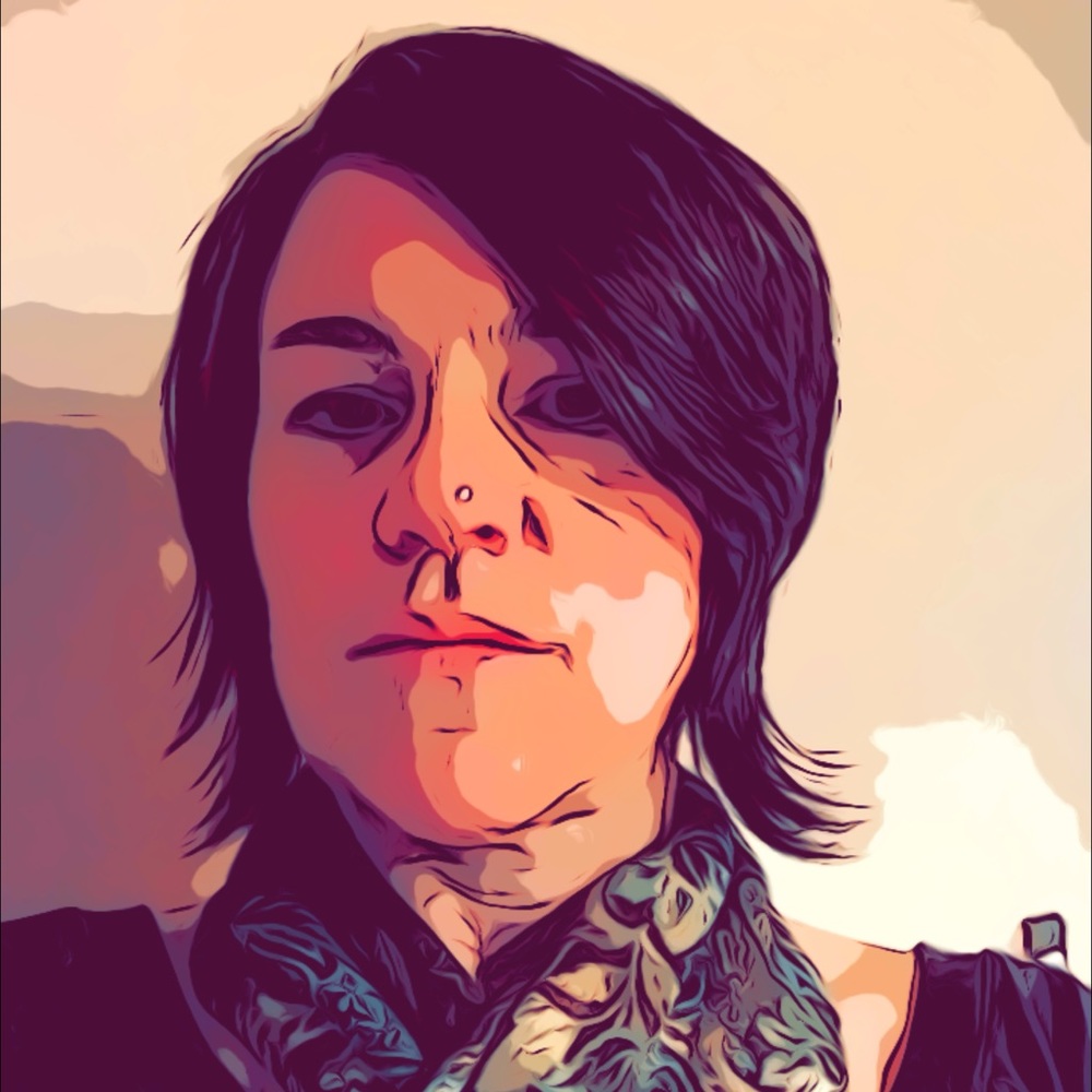 Meet your Posher, Holly